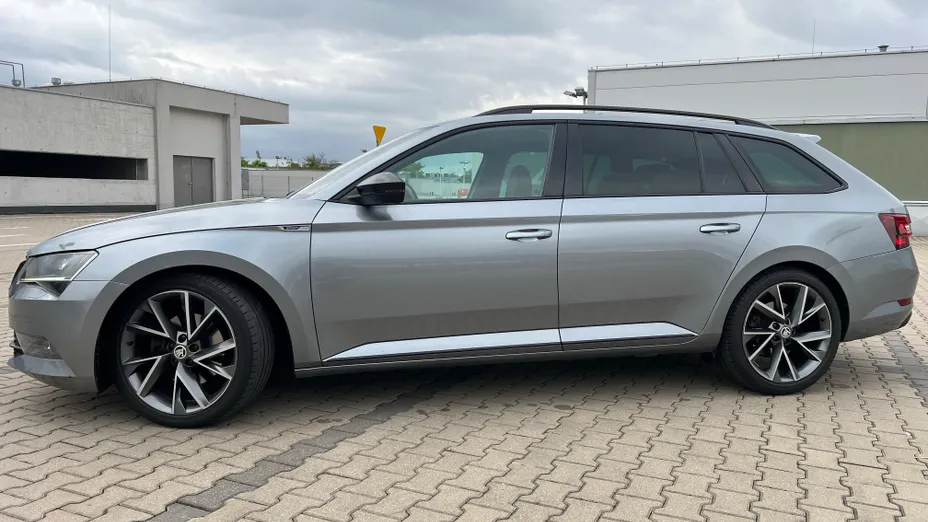 SKODA Superb Superb 2.0 TDI Sportline DSG