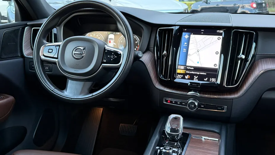 VOLVO XC60 XC60 B4 B Inscription aut