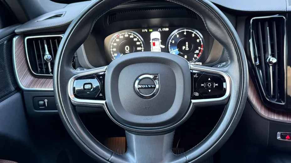 VOLVO XC60 XC60 B4 B Inscription aut