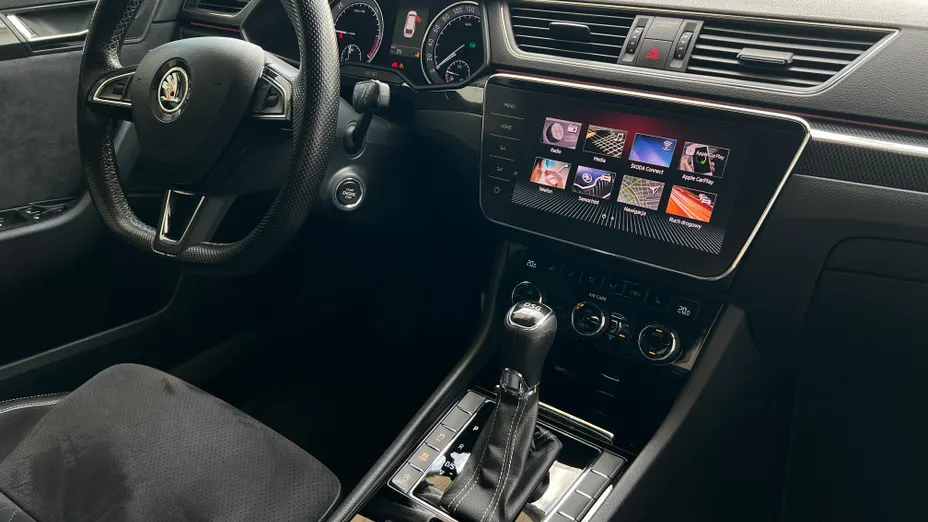 SKODA Superb Superb 2.0 TDI Sportline DSG
