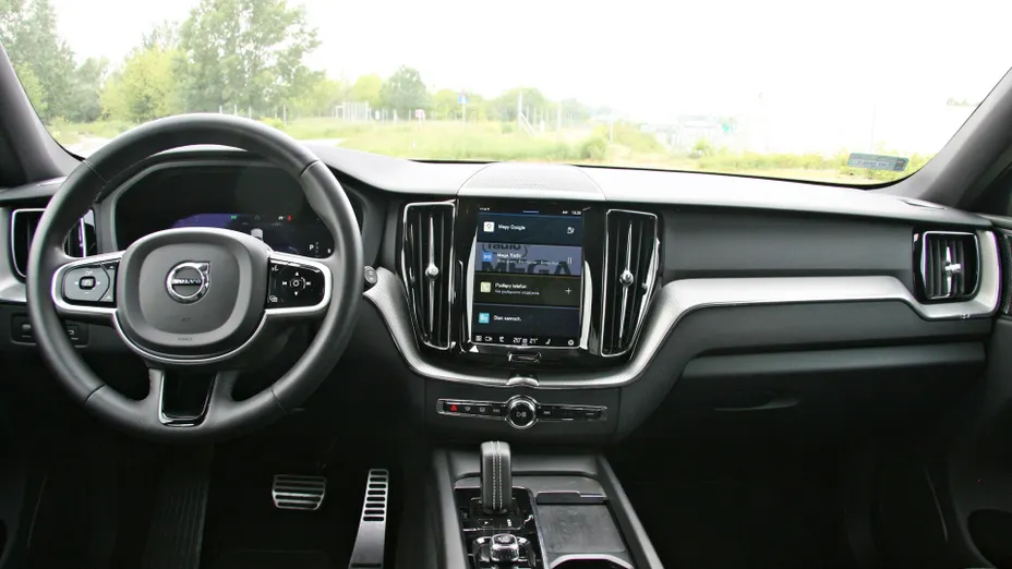 VOLVO XC60 XC60 B5 B AWD Plus Dark aut