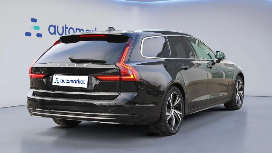 VOLVO V90 V90 B4 D AWD Momentum aut