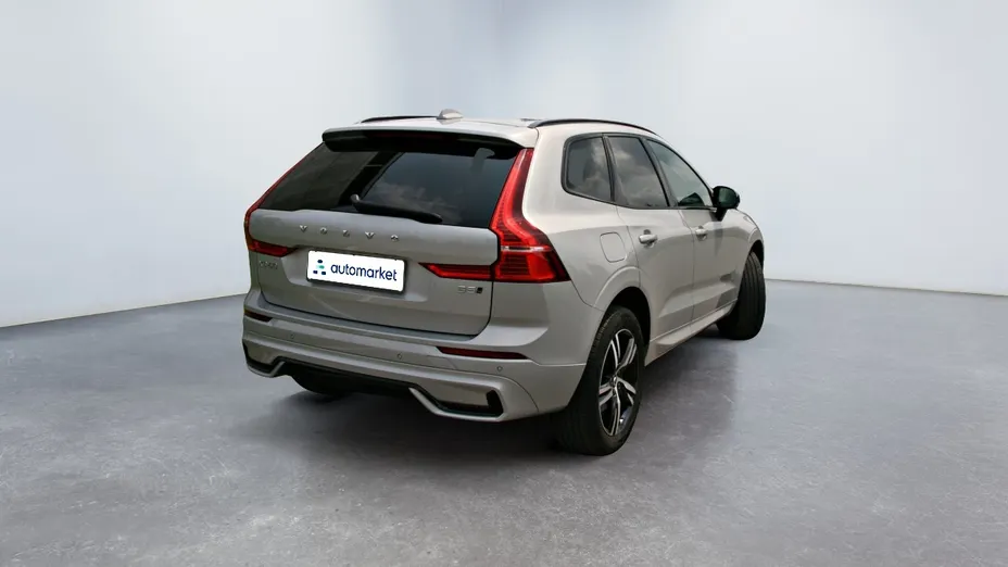 VOLVO XC60 XC60 B5 B AWD Plus Dark aut