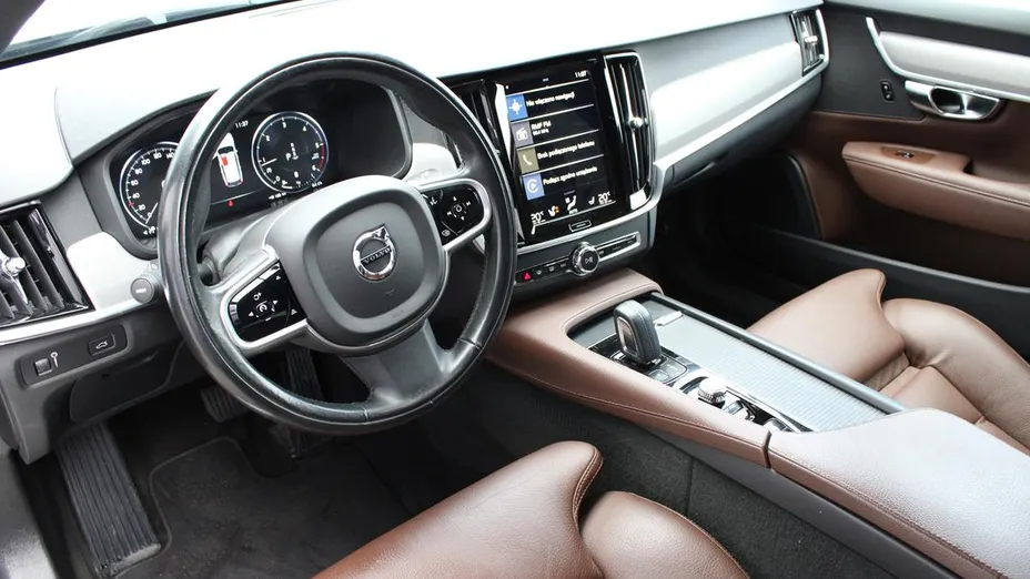 VOLVO V90 V90 B4 D AWD Momentum aut