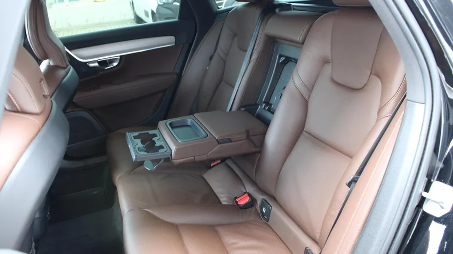 VOLVO V90 V90 B4 D AWD Momentum aut