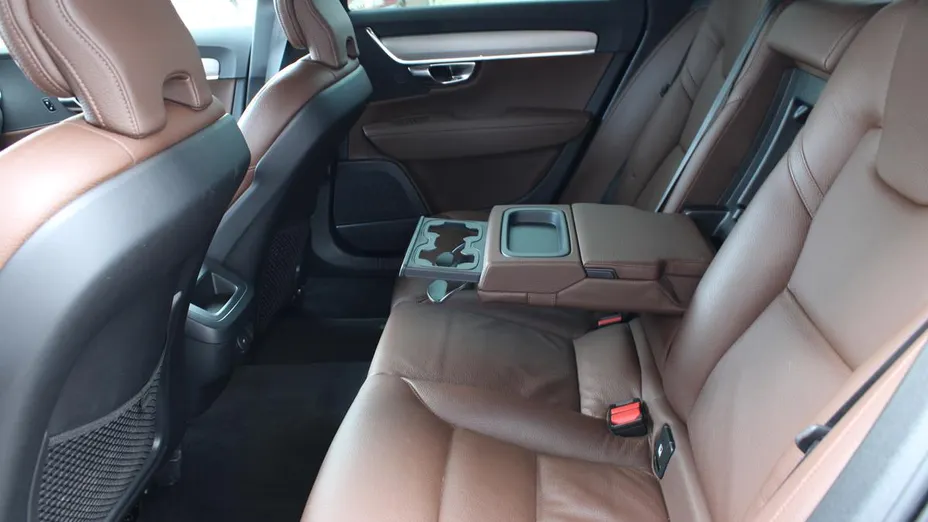 VOLVO V90 V90 B4 D AWD Momentum aut