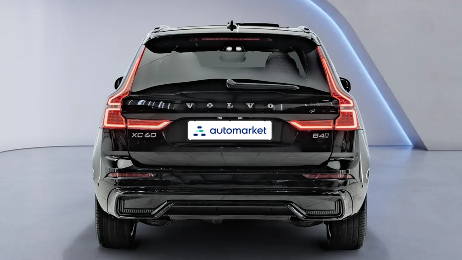 VOLVO XC60 XC60 B4 D AWD Ultimate Dark aut