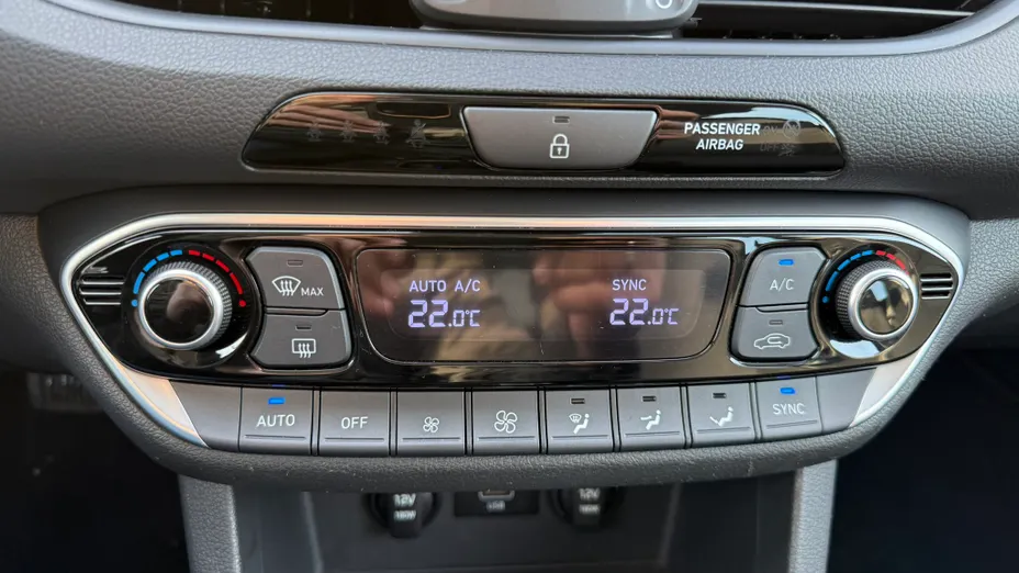 HYUNDAI i30 i30 1.5 T-GDI 48V Smart DCT