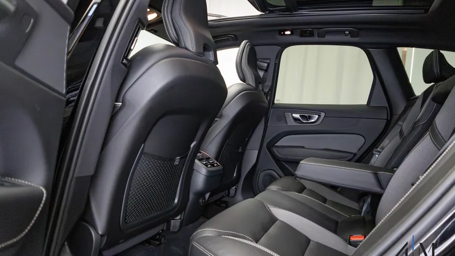 VOLVO XC60 XC60 B4 D AWD Ultimate Dark aut