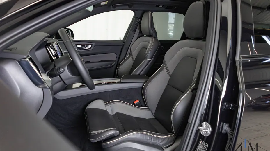 VOLVO XC60 XC60 B4 D AWD Ultimate Dark aut