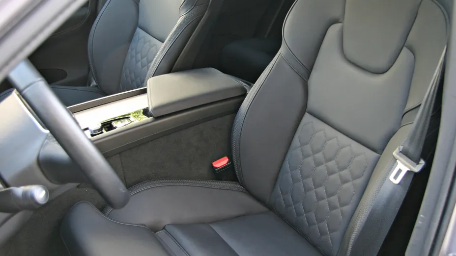VOLVO XC60 -