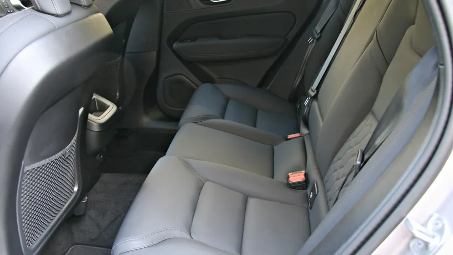 VOLVO XC60 -