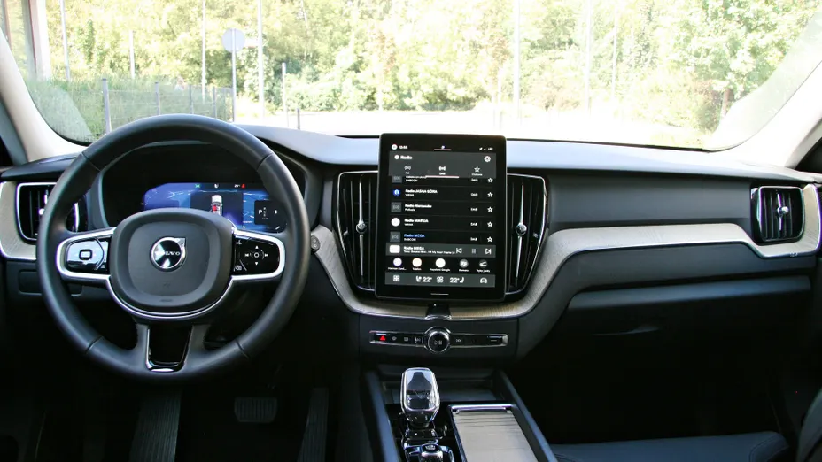 VOLVO XC60 -