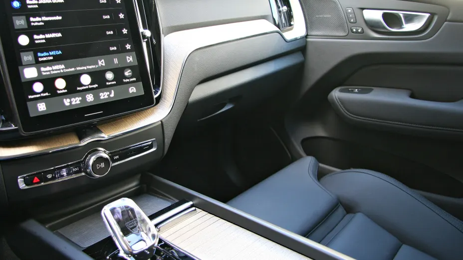 VOLVO XC60 -