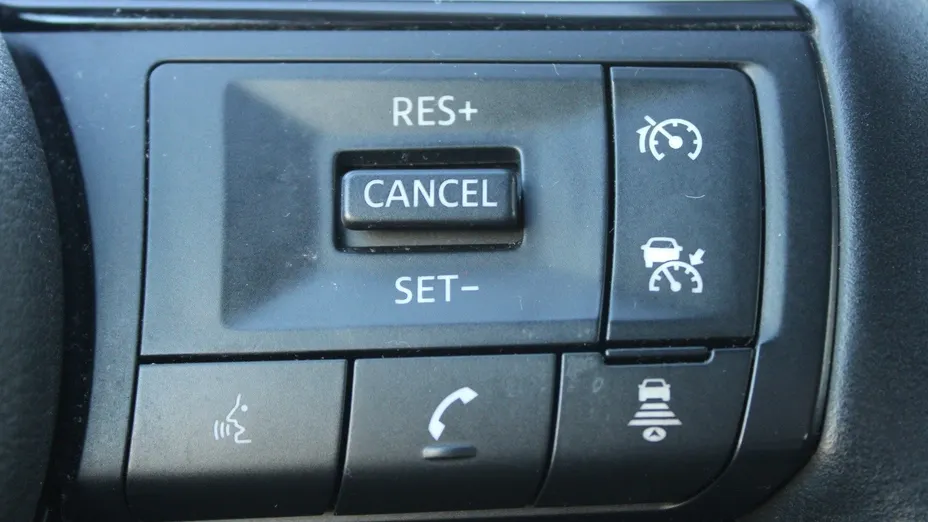 NISSAN Qashqai Qashqai 1.3 DIG-T N-Connecta EU6d