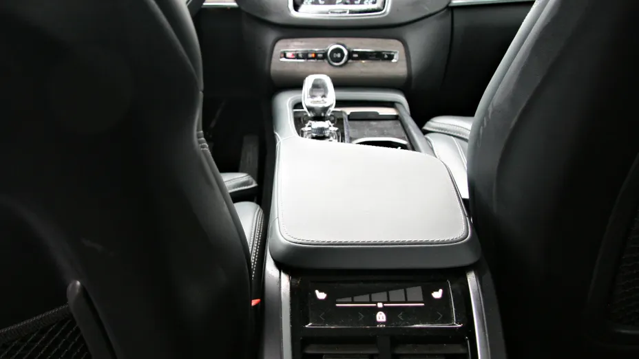 VOLVO XC90 XC90 B5 D AWD Inscription 7os aut