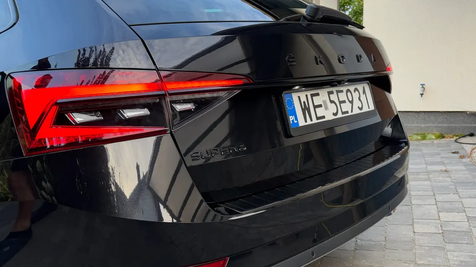 SKODA Superb Superb 2.0 TDI SCR Sportline DSG