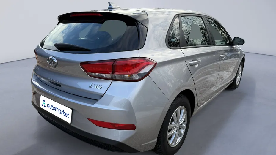 HYUNDAI i30 i30 1.5 DPI Classic +