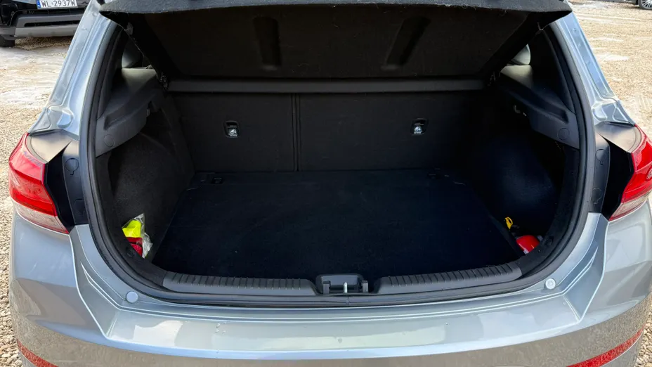 HYUNDAI i30 i30 1.5 DPI Classic +