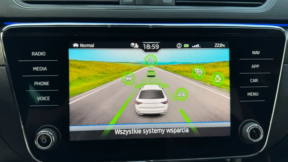 SKODA Superb Superb 2.0 TDI SCR Sportline DSG