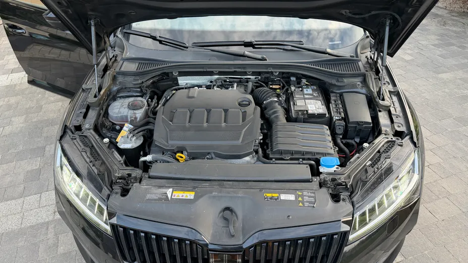 SKODA Superb Superb 2.0 TDI SCR Sportline DSG