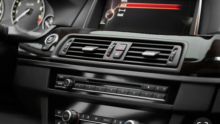 BMW Seria 5 528i xDrive