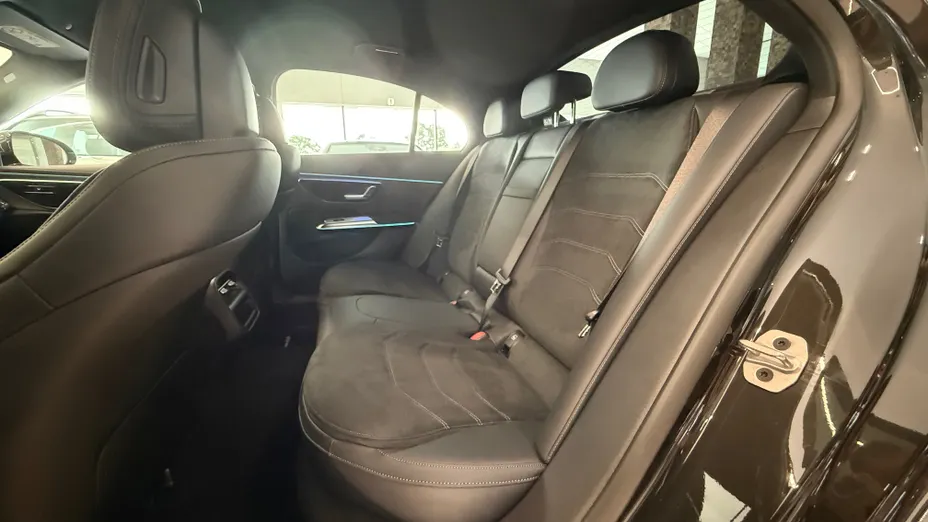 MERCEDES-BENZ E Klasa E 200 mHEV 4-Matic AMG 9G-Tronic