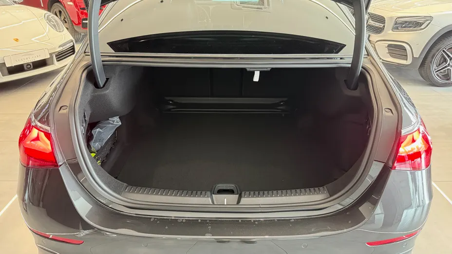 MERCEDES-BENZ E Klasa E 200 mHEV 4-Matic AMG 9G-Tronic