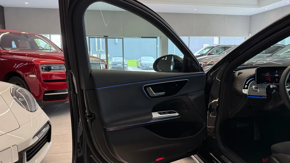 MERCEDES-BENZ E Klasa E 200 mHEV 4-Matic AMG 9G-Tronic