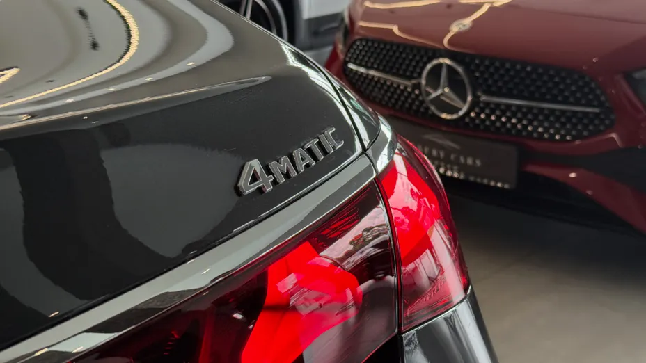 MERCEDES-BENZ E Klasa E 200 mHEV 4-Matic AMG 9G-Tronic