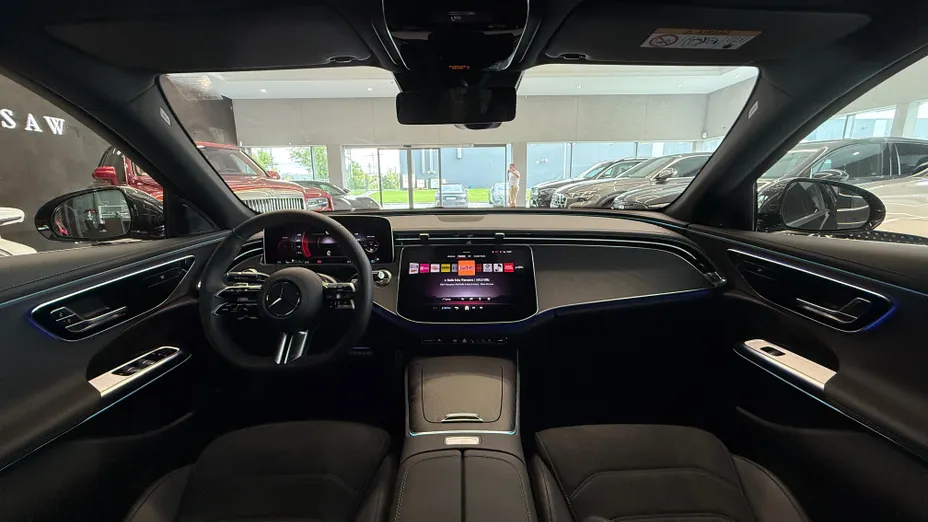 MERCEDES-BENZ E Klasa E 200 mHEV 4-Matic AMG 9G-Tronic