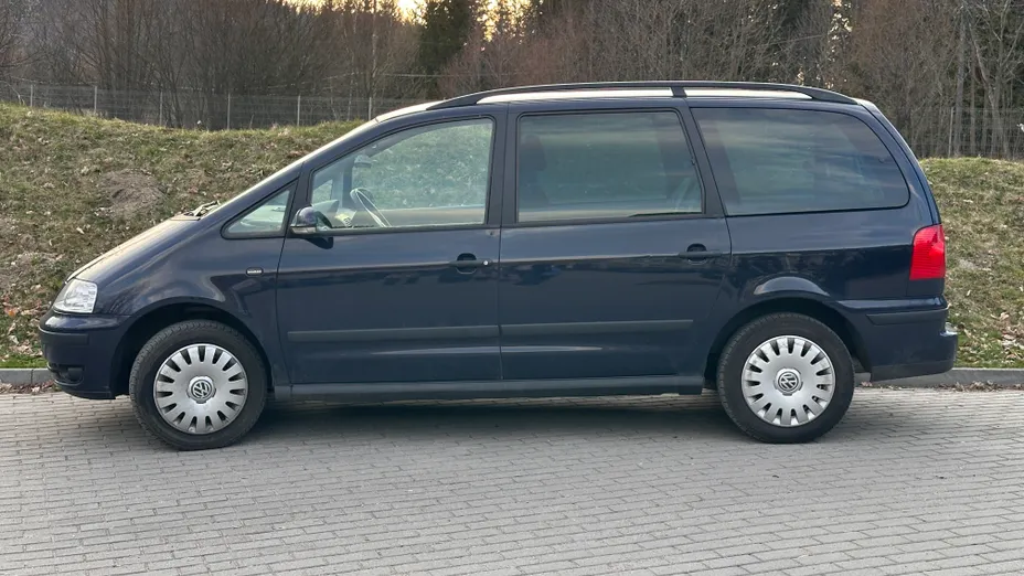 VOLKSWAGEN Sharan -