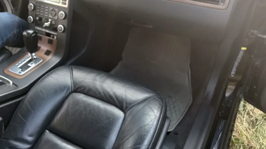VOLVO S80 -