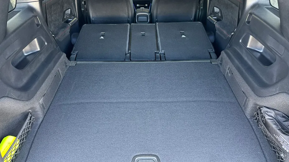 MERCEDES-BENZ GLB GLB 200 mHEV AMG Line 7G-DCT
