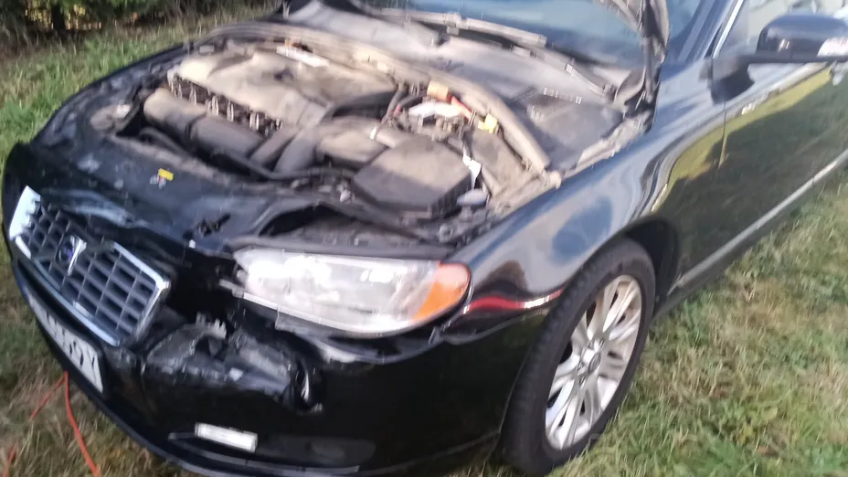 VOLVO S80 -