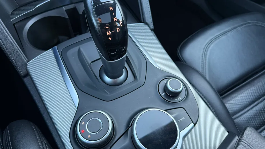 ALFA ROMEO Stelvio Stelvio 2.0 Turbo Executive Q4 aut