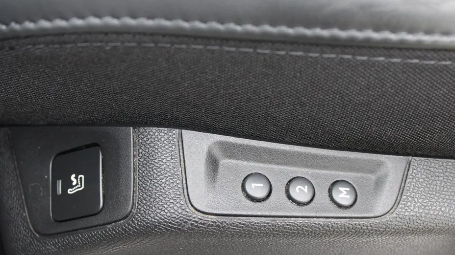 PEUGEOT 3008 3008 1.6 PureTech GT S&S EAT8