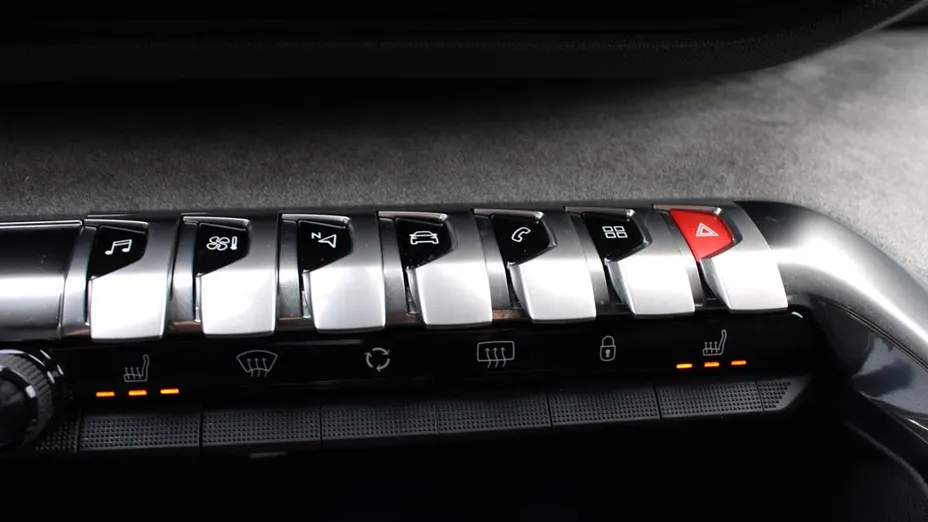 PEUGEOT 3008 3008 1.6 PureTech GT S&S EAT8