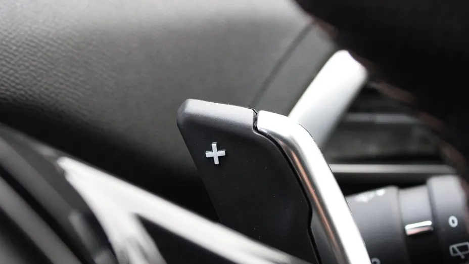 PEUGEOT 3008 3008 1.6 PureTech GT S&S EAT8