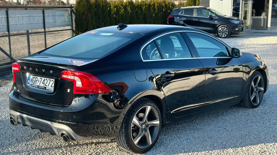 VOLVO S60 S60 D2 Drive-E R-Design Momentum aut