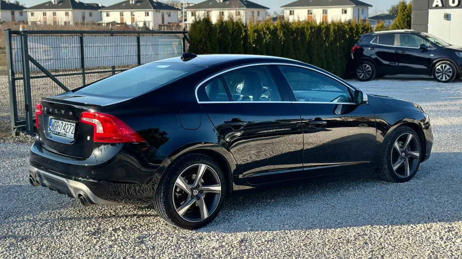 VOLVO S60 S60 D2 Drive-E R-Design Momentum aut