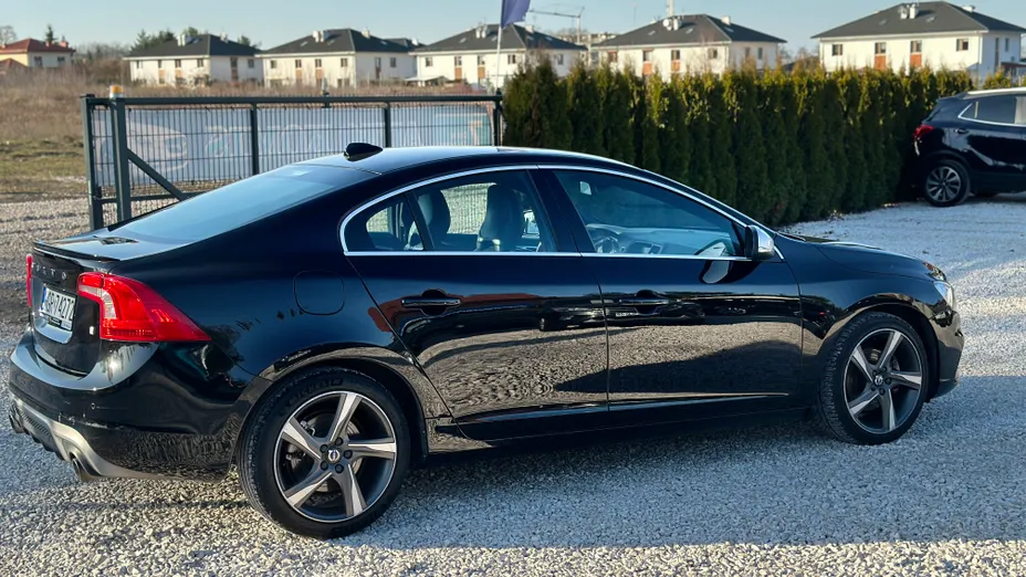 VOLVO S60 S60 D2 Drive-E R-Design Momentum aut
