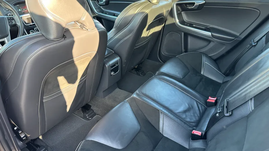 VOLVO S60 S60 D2 Drive-E R-Design Momentum aut
