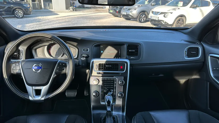 VOLVO S60 S60 D2 Drive-E R-Design Momentum aut