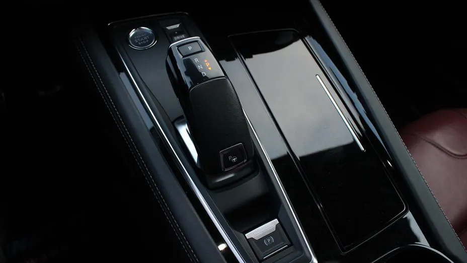 PEUGEOT 508 508 1.6 PureTech GT Line S&S EAT8