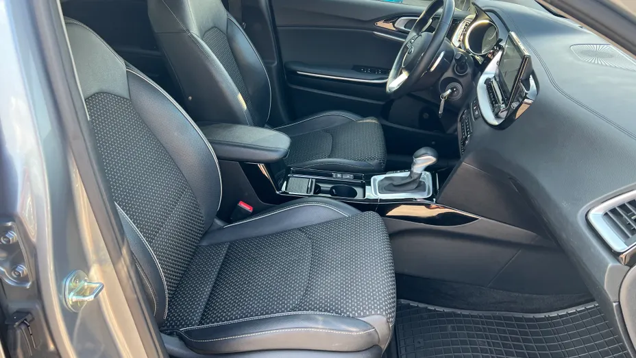 KIA Cee'd Ceed 1.4 T-GDI L Business Line Plus DCT