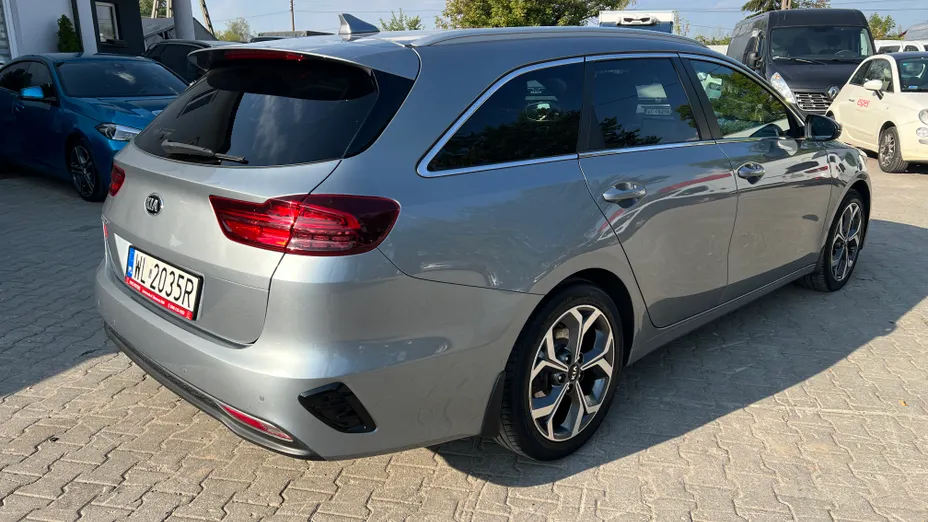 KIA Cee'd Ceed 1.4 T-GDI L Business Line Plus DCT