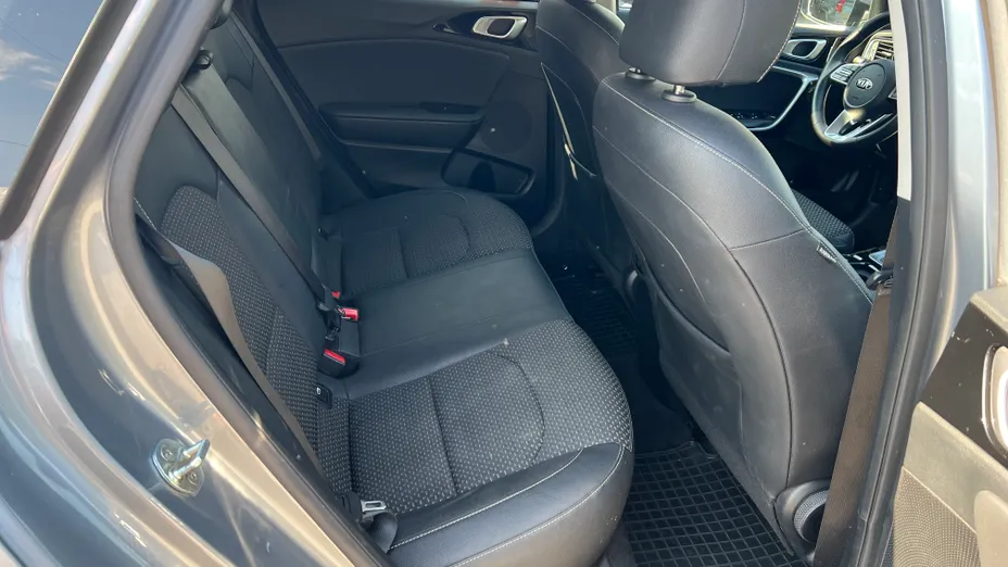 KIA Cee'd Ceed 1.4 T-GDI L Business Line Plus DCT