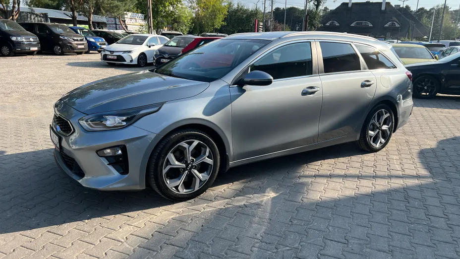 KIA Cee'd Ceed 1.4 T-GDI L Business Line Plus DCT