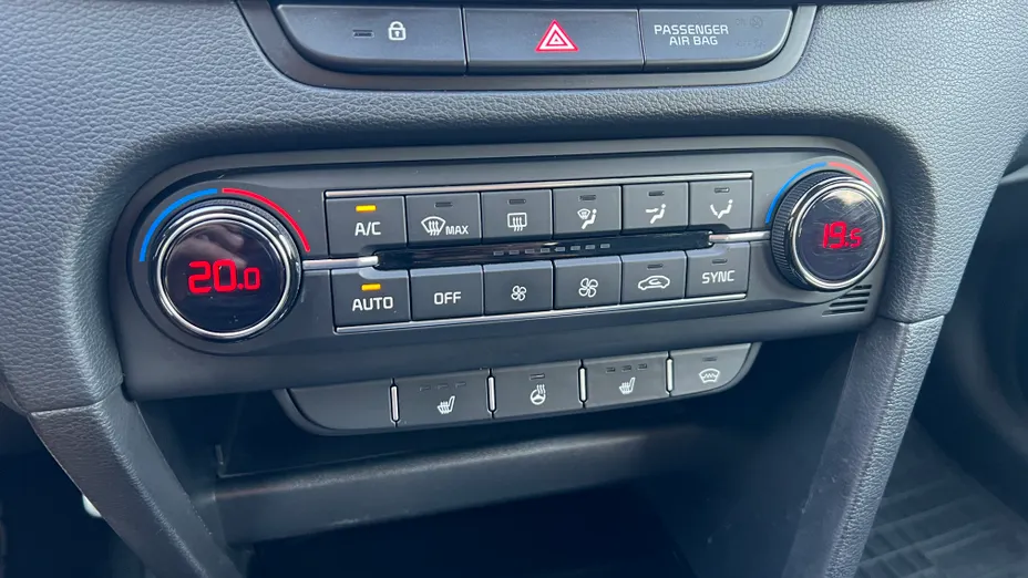 KIA Cee'd Ceed 1.4 T-GDI L Business Line Plus DCT